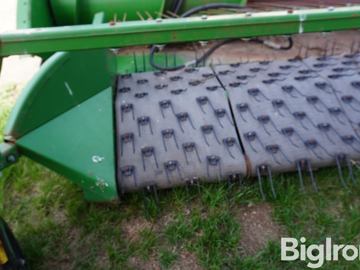 john-deere-12-image-11