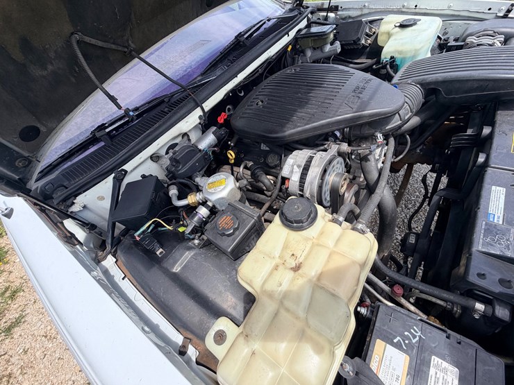 #24067-•-1994-buick-roadmaster-passenger-car-image-29