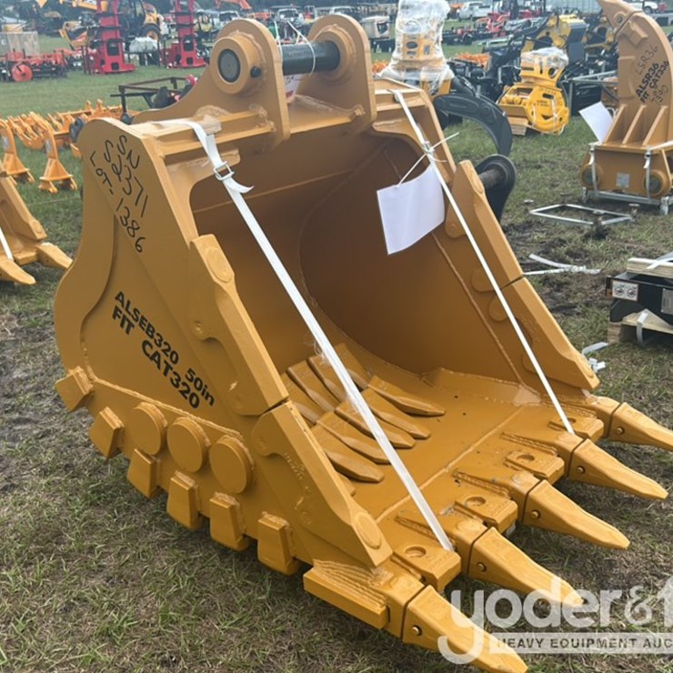 2026 CATERPILLAR 320