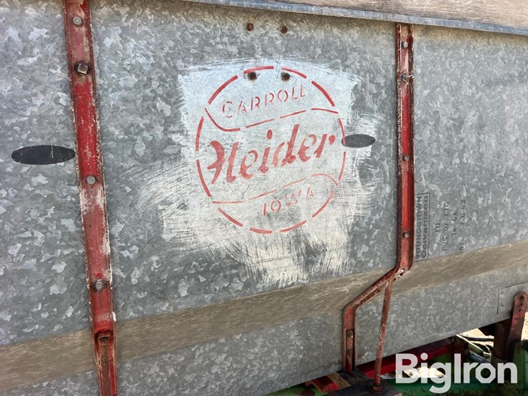 heider-barge-wagon-w/-hoist-image-17