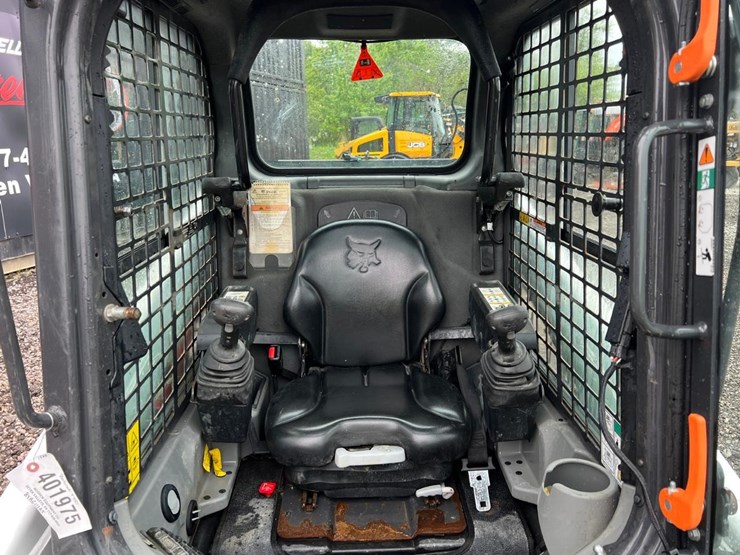 2021-bobcat-t450-image-17