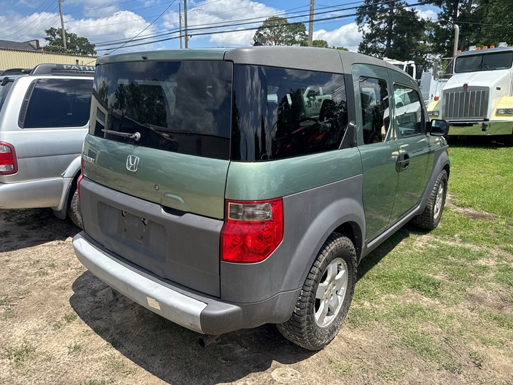 2003-honda-element-image-3