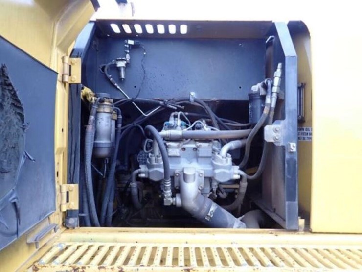 2010-deere-270d-lc-image-60