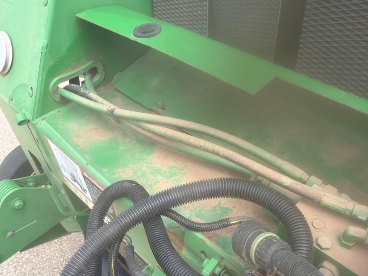 john-deere-568-image-37