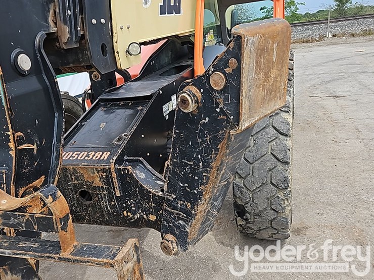 2020-jlg-1255-image-8