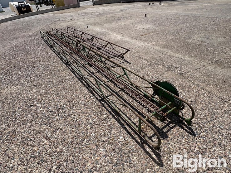 john-deere-200-image-3