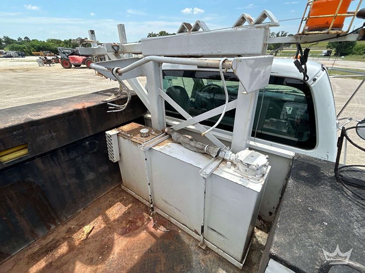 2011-ford-f750-image-34