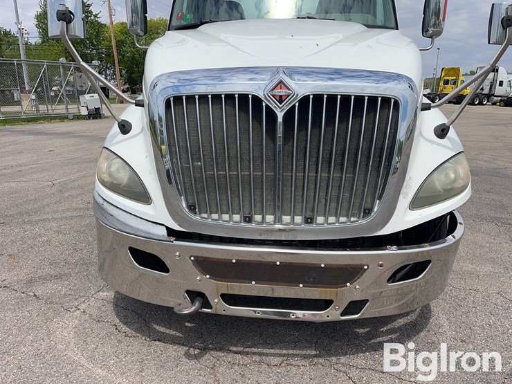 2015-international-prostar-image-19