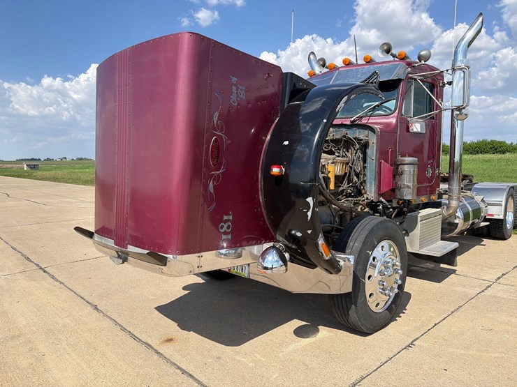 1981-peterbilt-359-image-26
