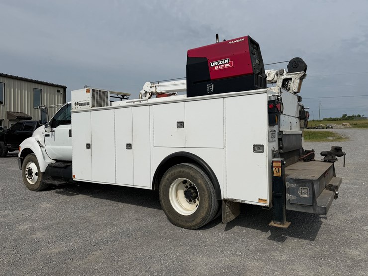 2008-ford-f750-image-4
