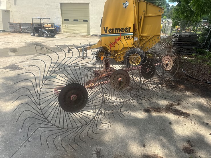 4-wheel-3-pt-hay-rake-image-4