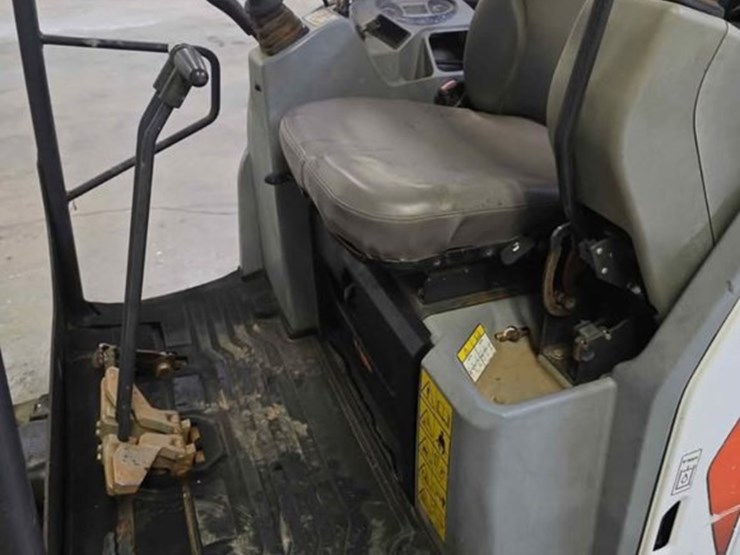 2016-bobcat-e20-image-7