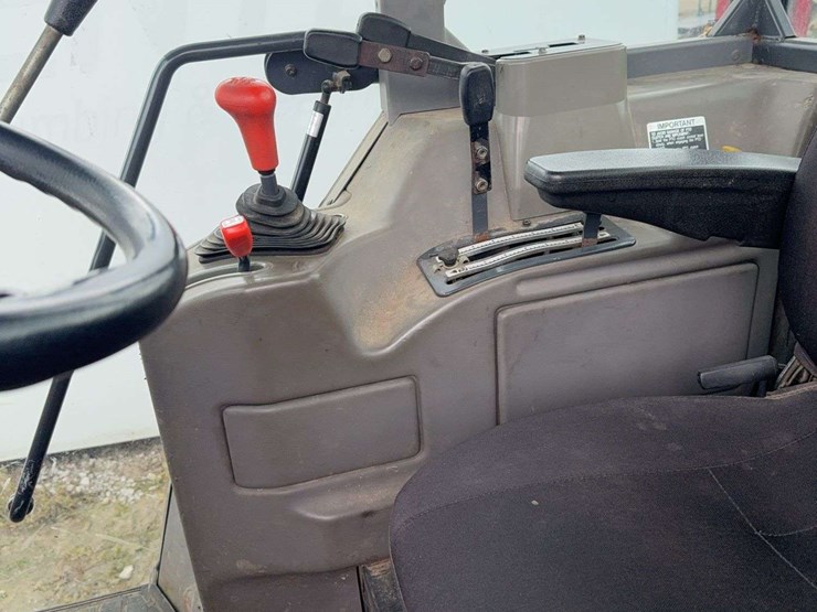 2023-kubota-m108s-image-15