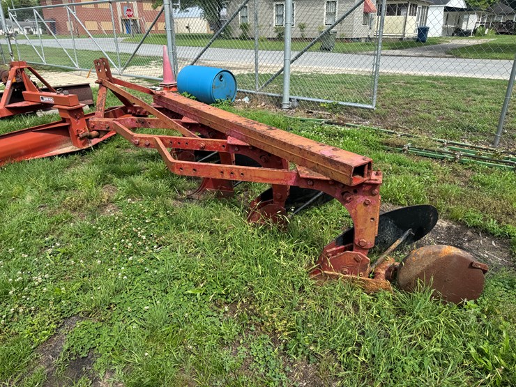 massey-ferguson-4-image-4