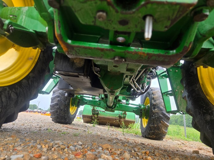 john-deere-6105d-image-88
