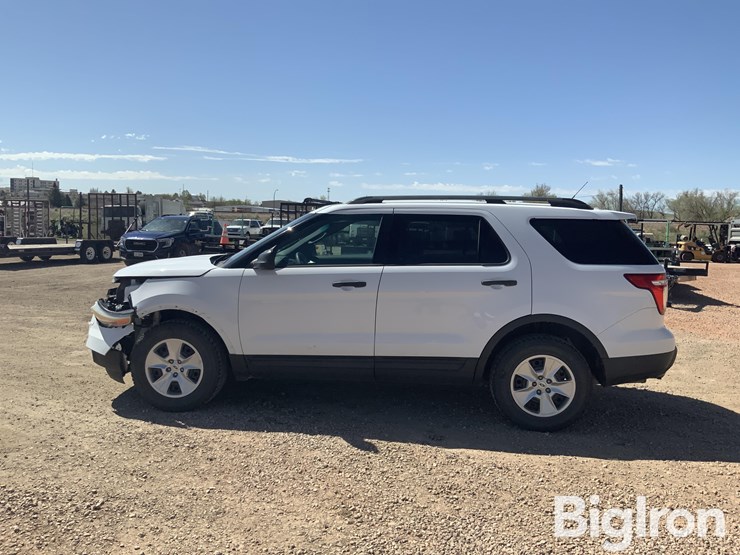 2014-ford-explorer-image-8