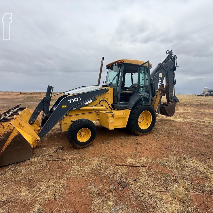 DEERE 710J