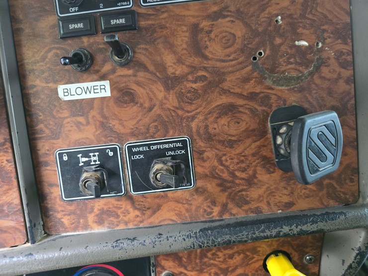 2003-kenworth-t800-image-63