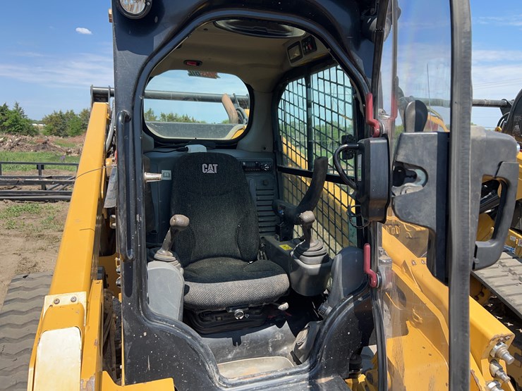 2018-caterpillar-299d2-image-19