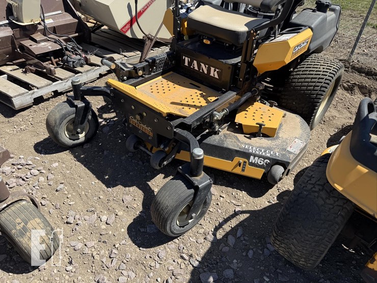cub-cadet-tank-m60-image-26