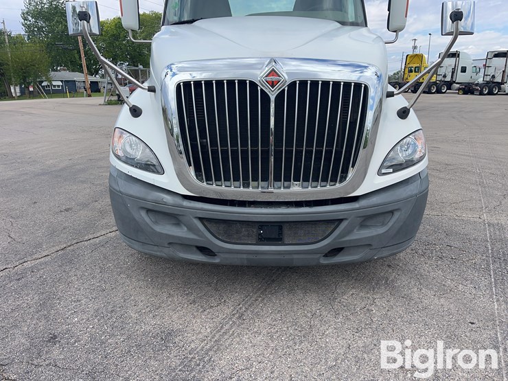 2016-international-prostar-image-19