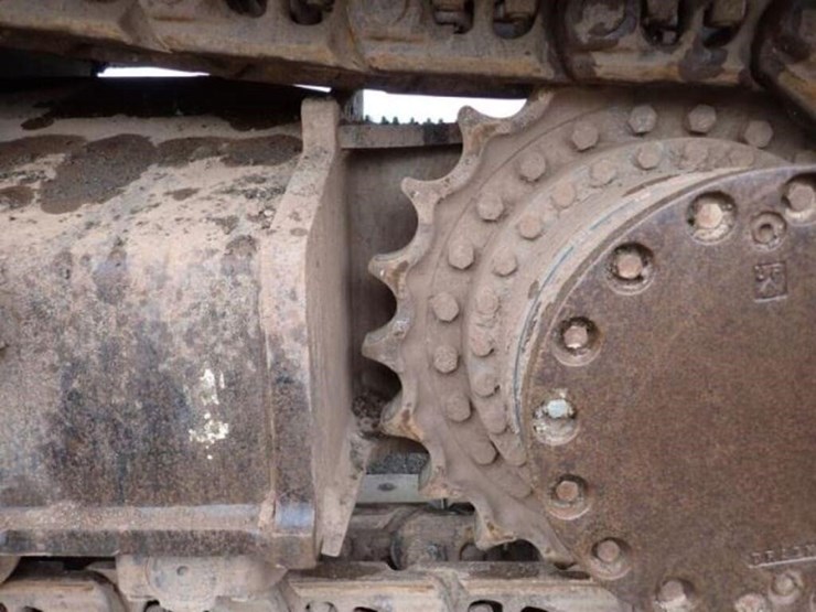 2010-deere-270d-lc-image-43