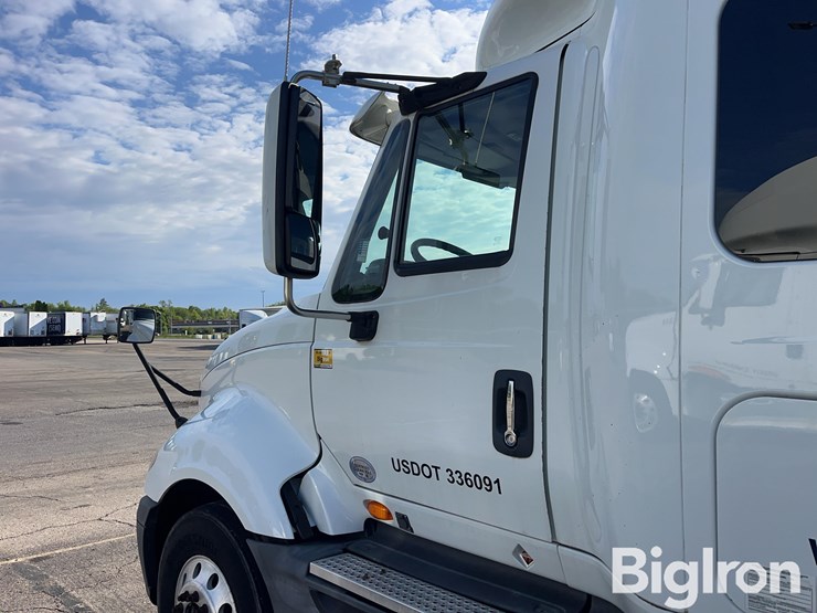 2016-international-prostar-image-9