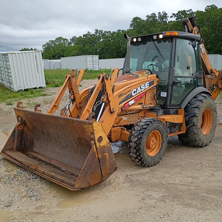 2011 CASE 580