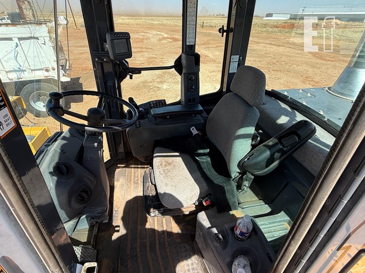 2018-deere-524kii-image-7