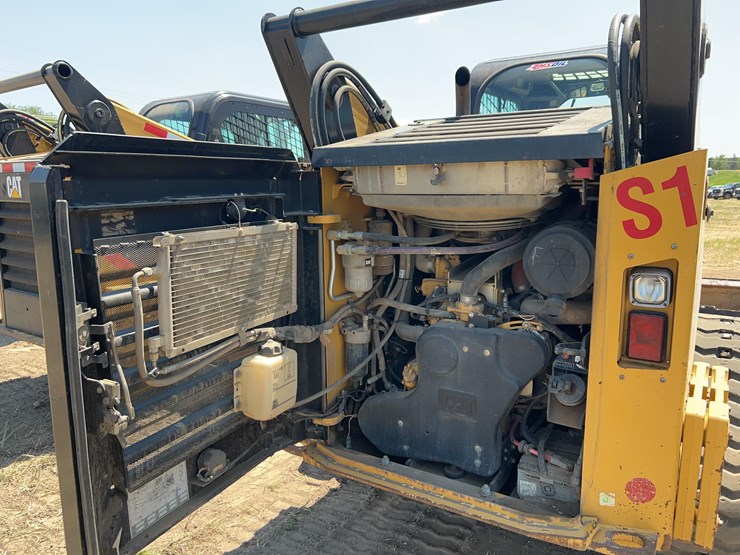 2018-caterpillar-299d2-image-14
