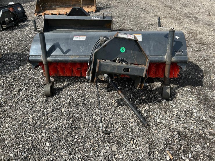 bobcat-72”-utv-angle-broom-image-3