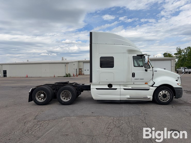 2016-international-prostar-image-4