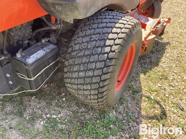 kubota-zd326-image-16