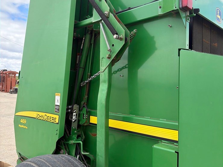 john-deere-469-image-25
