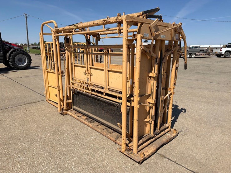 formost-6ft-long-working-chute-w/-palp-cage-image-1