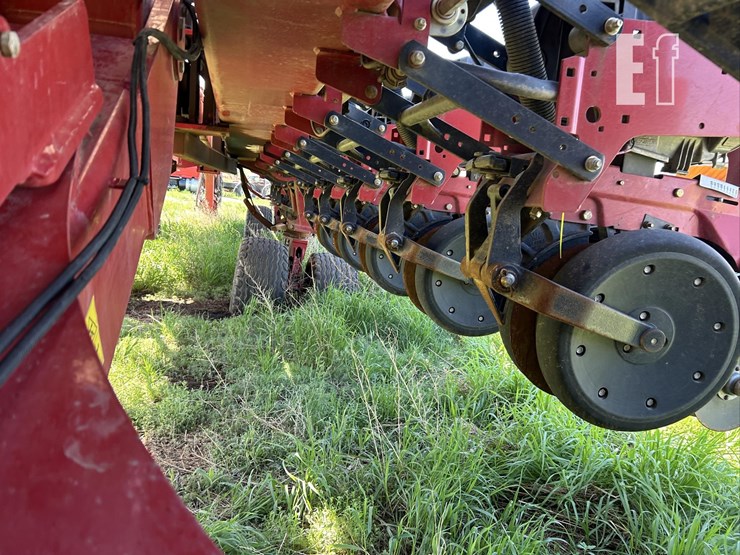 2015-case-ih-1265-image-38