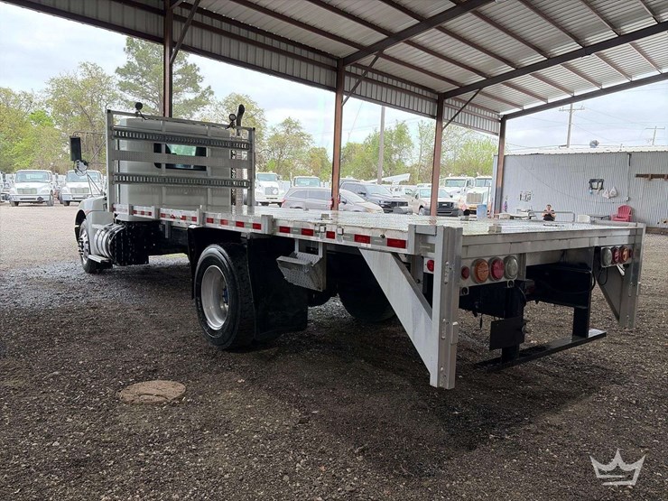2014-kenworth-t370-image-3