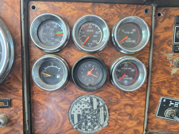 2003-kenworth-t800-image-103