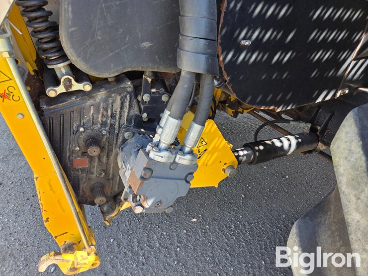 2016-new-holland-fr850-image-12