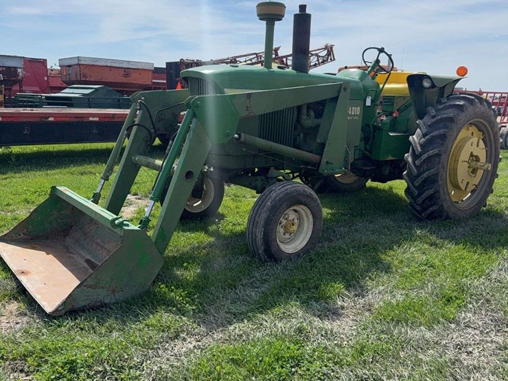 1962-john-deere-4010-image-1