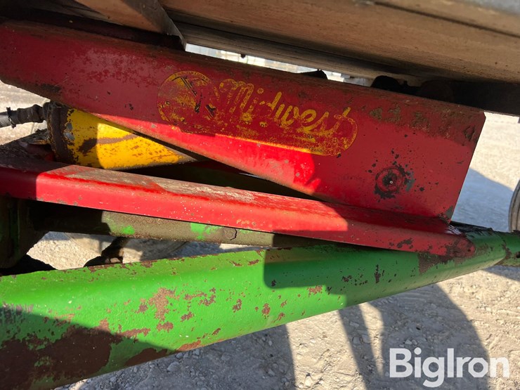 heider-barge-wagon-w/-hoist-image-12
