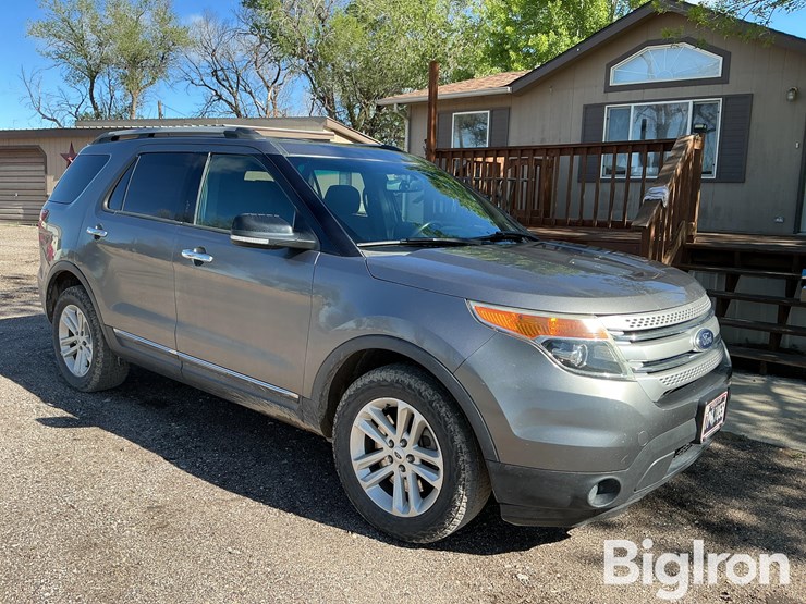 2014-ford-explorer-xlt-image-3