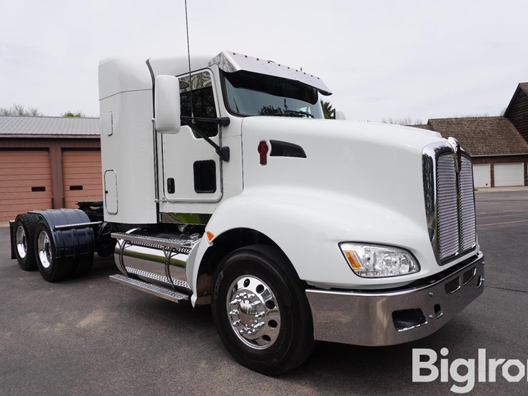 2015-kenworth-t660-image-3