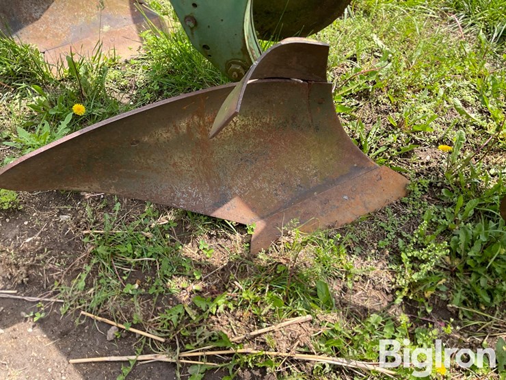 john-deere-on-land-plow-image-16