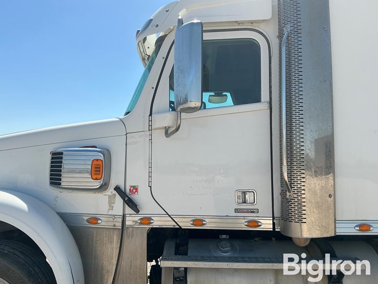2012-freightliner-coronado-132-image-14