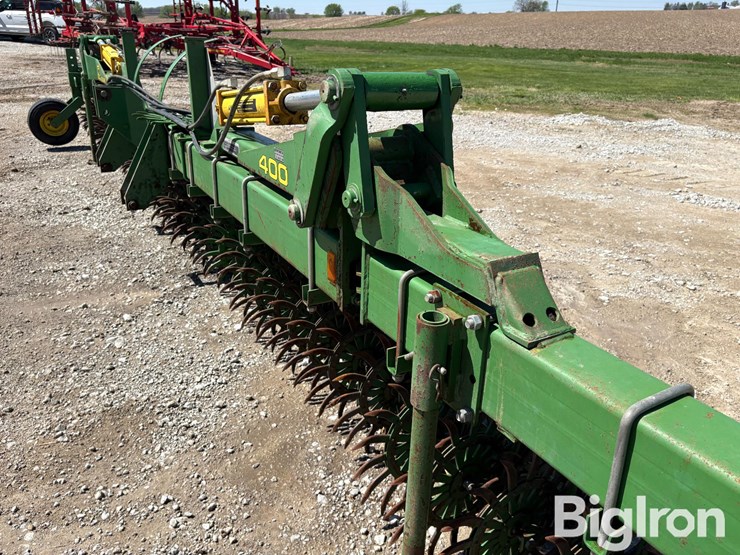 john-deere-400-image-10
