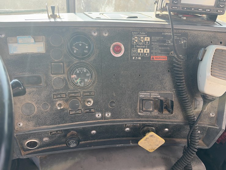 1996-mack-rd688c-cement-truck-image-56