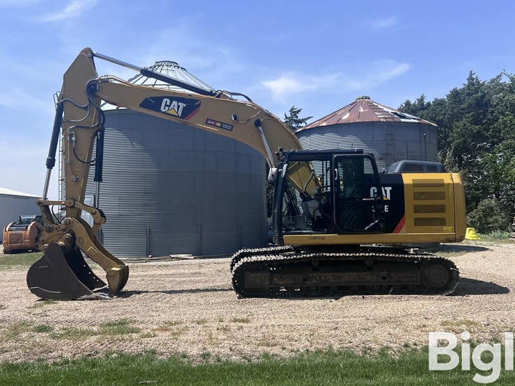 2013-caterpillar-320e-image-8