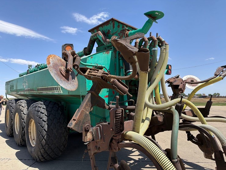 houle-7300-manure-tanker-image-6