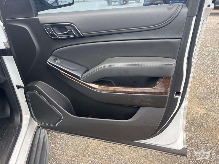 2019-chevrolet-tahoe-image-22